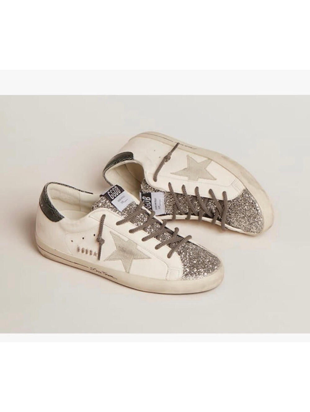 Golden Goose Super Star Sneakers(PLEASE REQUEST YOUR SIZE BEFORE PURCHASING) - Picture 2 of 3